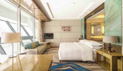 Standard Room, 1 King Bed, Resort View