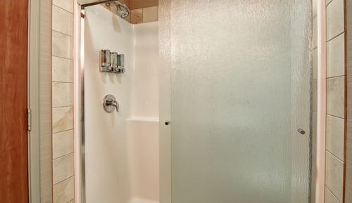 Suite, Jetted Tub