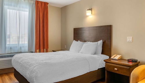 Suite, 1 Queen Bed, Non Smoking