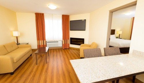 Suite, 1 King Bed, Non Smoking