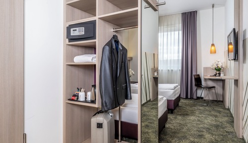 Business Room, 3 Twin Beds
