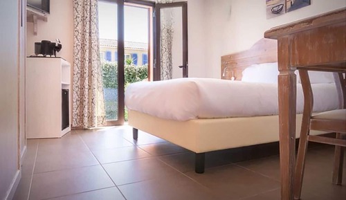 Standard Double Room, Garden Area