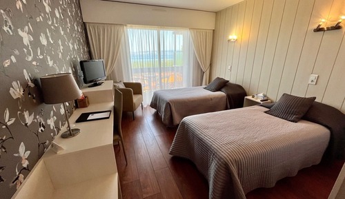 Superior Twin Room, Lake View