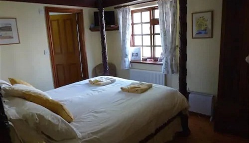 Double Room (4 Poster)