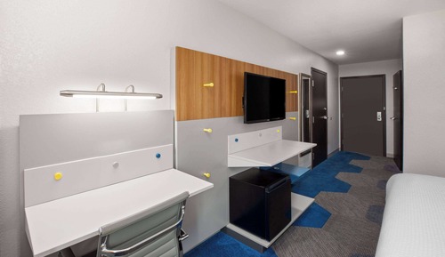 Suite, 1 Queen Bed with Sofa bed (Non-Smoking)