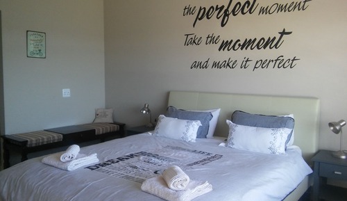 Deluxe House, 2 Bedrooms, Accessible, Canal View