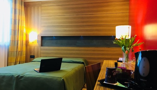 Standard Single Room, 1 Queen Bed