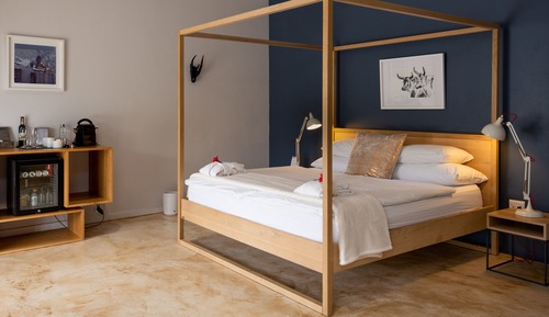 Luxury Room (Luxury Family Room - Pool 6)