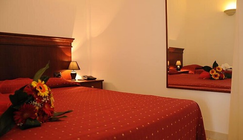 Quadruple Room, Pool View