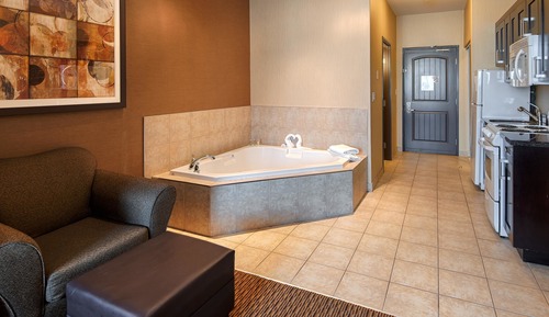 Suite, 1 King Bed, Non Smoking, Jetted Tub