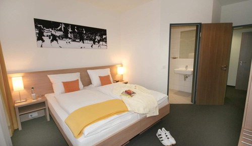 Business Room (Large)