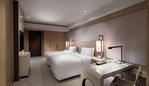 2 Single Beds Deluxe Accessible Room 