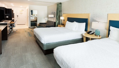 Studio, 2 Queen Beds