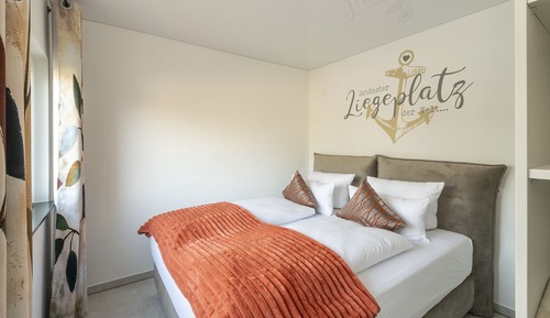 Exclusive Apartment, Ensuite, Lake View (See Lodge)