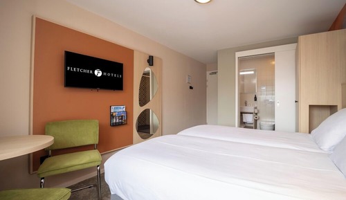 Double Room (shower, small)