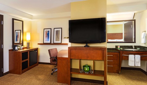 Room, Multiple Beds (High Floor)