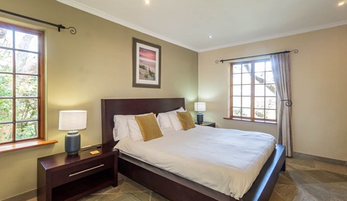 Executive Cottage, 1 King Bed, Accessible, Terrace