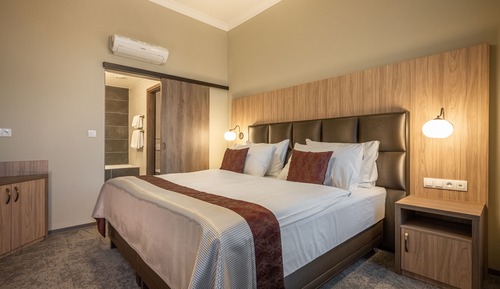 Junior Suite (SPA Access)