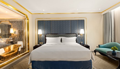 Deluxe Room (Golden)
