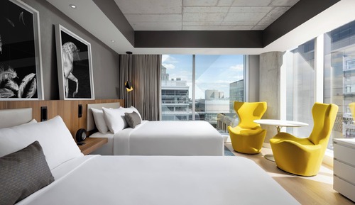 Deluxe Room, 2 Queen Beds, Corner
