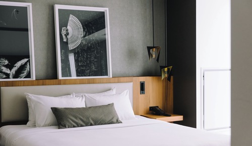 Junior Suite, 1 King Bed, Non Smoking (Helio)