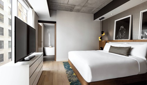 Suite, 1 King Bed, Non Smoking (Haiku)