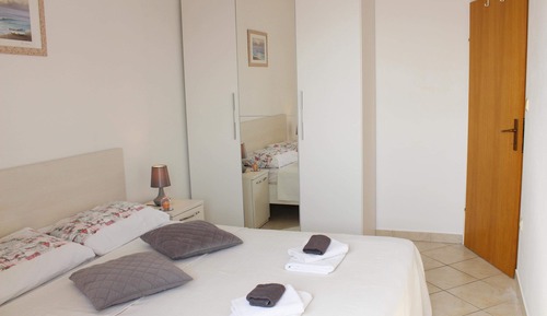 Apartment (One Bedroom Apartment)