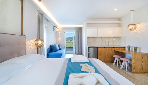 Deluxe Studio Suite, Sea View