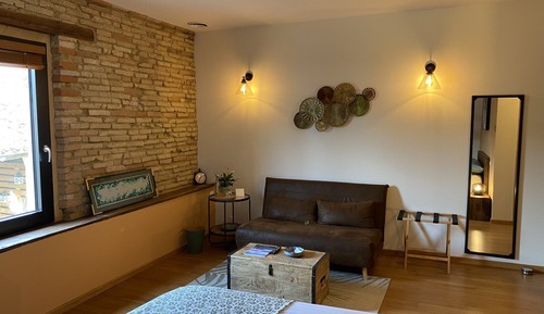 Comfort Suite, Private Bathroom, Courtyard View (Loft)