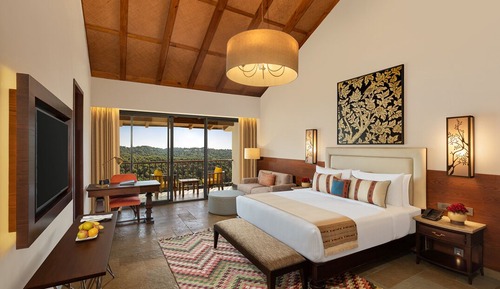 Suite, 1 King Bed, Multiple View