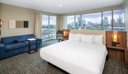 Studio Suite, 1 King Bed, Non Smoking, Corner, City View