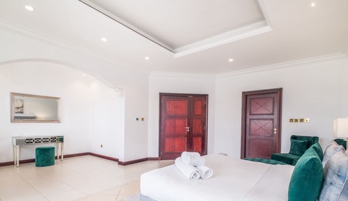 Deluxe Villa
