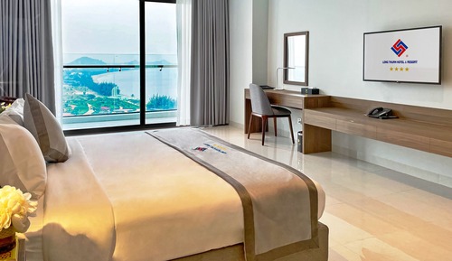 Deluxe Ocean View King
