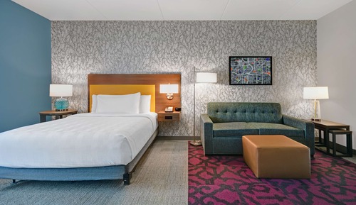Suite, 1 Queen Bed, Accessible, Non Smoking (Hearing)