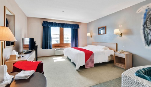 Honeymoon Suite, Hot Tub