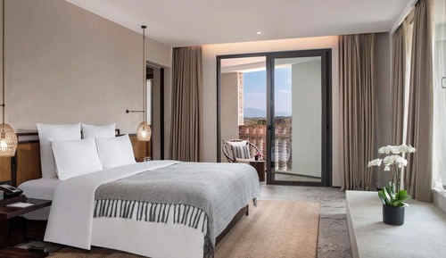 Room, 1 King Bed, Balcony, Lake View (The Ruby Wheel)