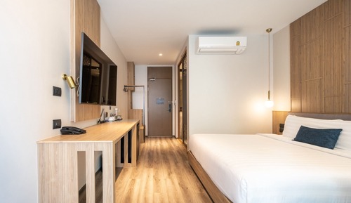 Deluxe Double Room, Pool View