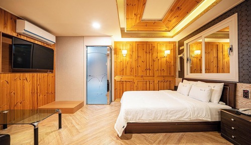 Room (VIP)