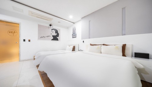 Room (Twin (with styler))