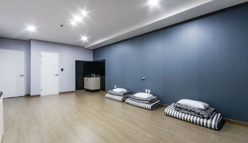 Room (Korean-style Ondol Room)
