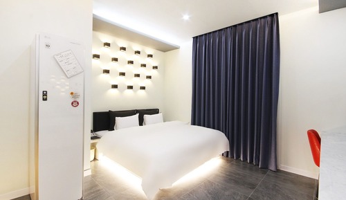 Room (Premium special)