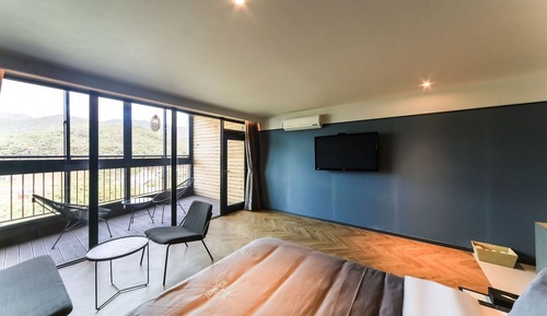 Room (Suite terrace (free Netflix viewing ()