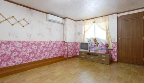 Room (Muroo)