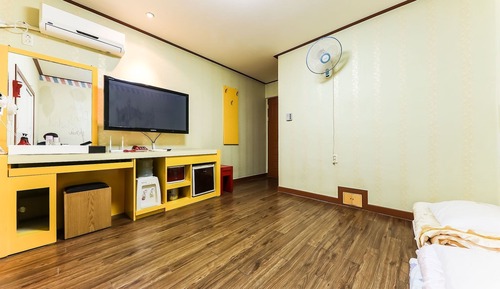 Room (On-dol (Bathtub))