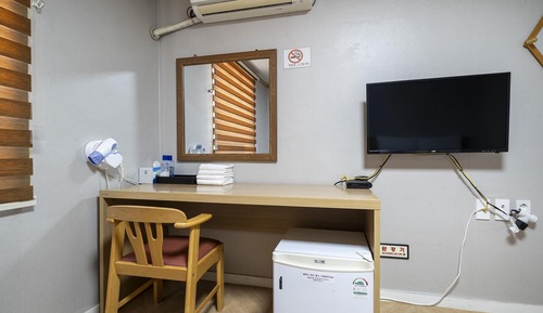 Room (Standard twin/absolutely non-smoking )