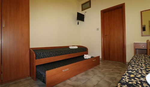 Classic Quadruple Room