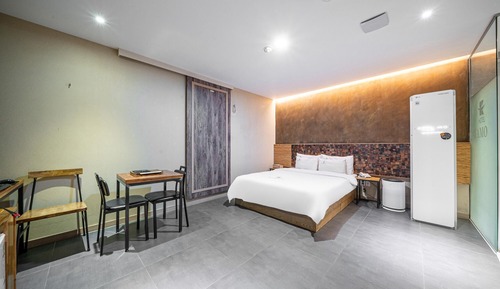 Room (Standard room (70-inch TV styler air )