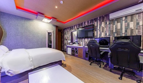 Room (Gaming Couple PC)