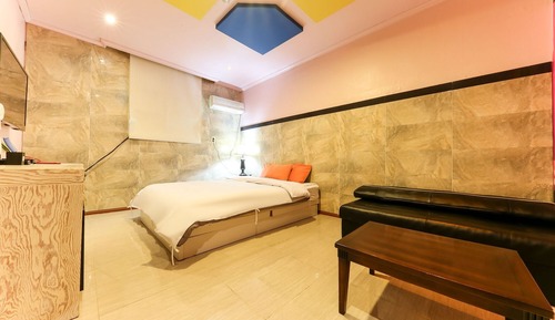 Room (Standard Room)