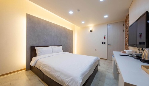 Room (VIP)